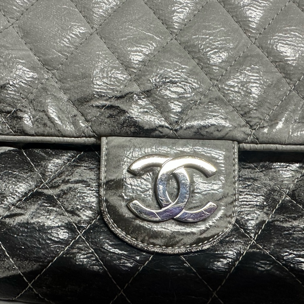 Vintage Chanel Gray and Black Ombré Quilted Women's Bag - Picture 6 of 16